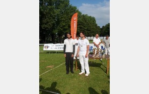 Bravo Gabriel pour tes 2 tours et ton podium. t'inquiète pas, tu vas l'avoir ta flèche d'argent, c'est juste que ce week-end il faisait trop chaud pour tout cartonner sur 2 tours